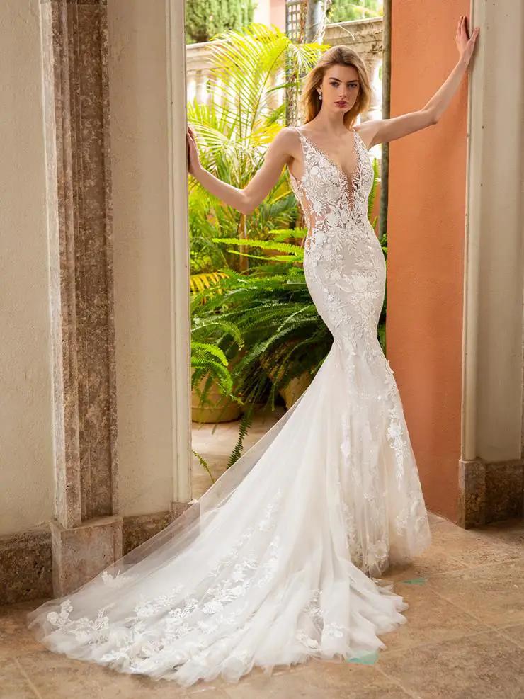 Enchanting Wedding Dresses with Lace: Perfect for a Bohemian Wedding Image