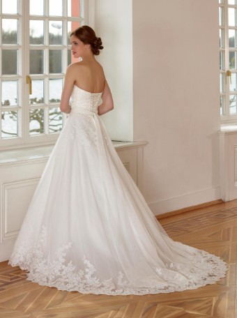 Diane Legrand Style No. 5220 Was: €1430 | Now Only: €795 #1 thumbnail