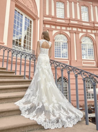 Diane Legrand Style #7634 #1 thumbnail