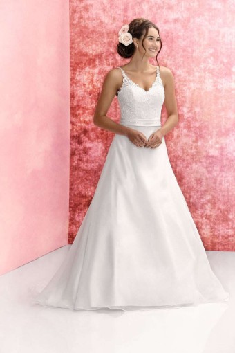 Très Chic Style No. 1913 Was: €950 | Now Only: €595 #0 default thumbnail