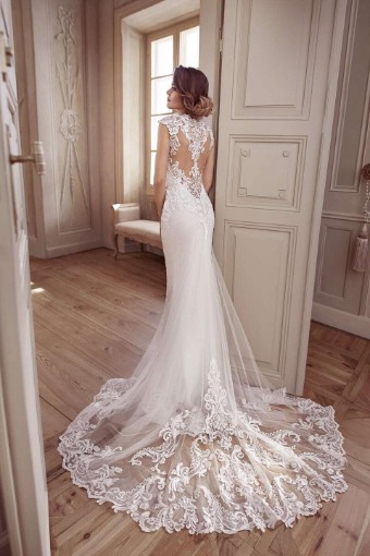 Très Chic Style No. 9373 Was: €1595 | Now Only: €895 #1 thumbnail