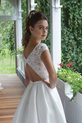 Justin Alexander Adore Style No. 11065 Was: €1050 | Now Only: €500 #2 Ivory/Nude thumbnail